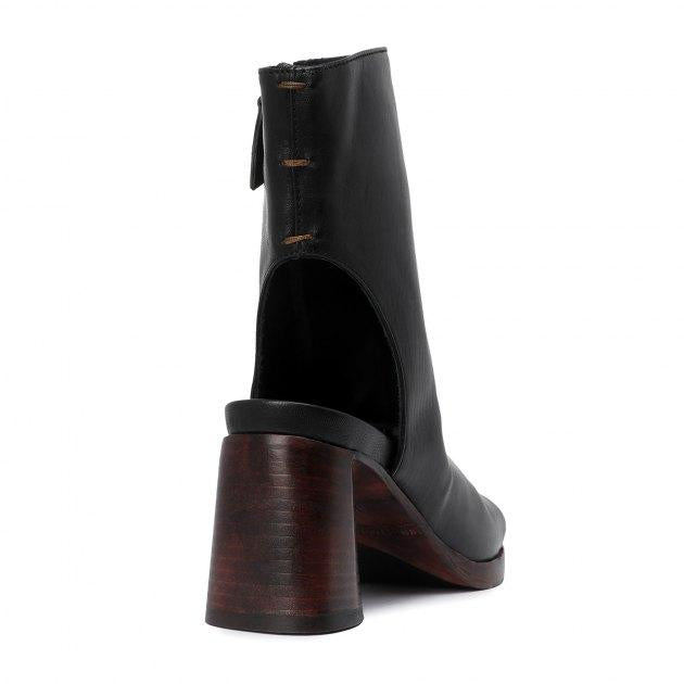 ERNESTO DOLANI Sandals (upper and sole made of genuine leather)
