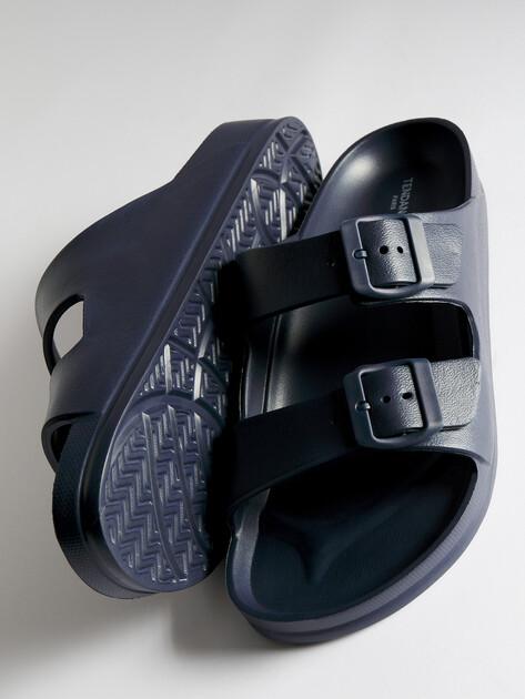 TENDANCE Flip-flops (artificial material)