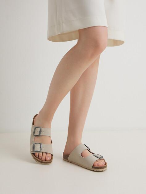 CREATIVO SPAIN Flip-flops (natural suede)