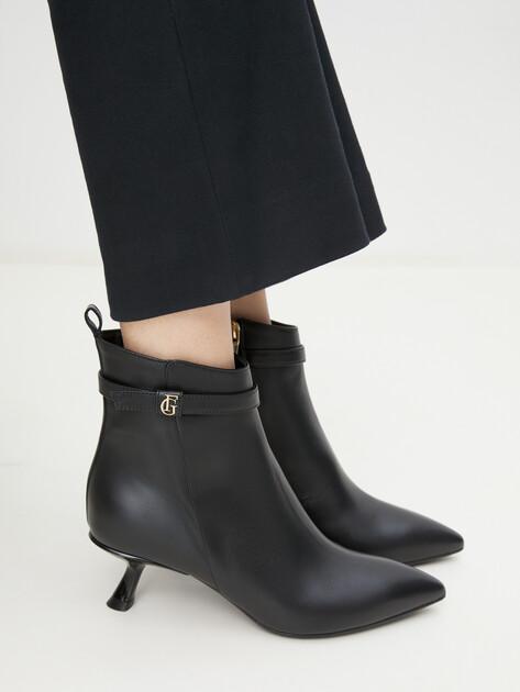 GIOVANNI FABIANI Ankle boots (upper and sole made of genuine leather)