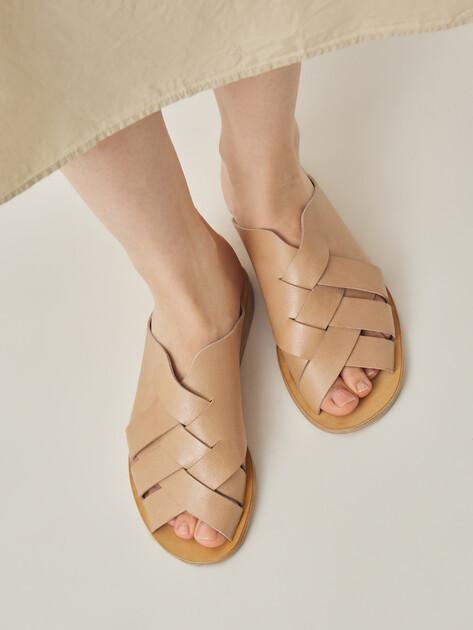 OFFICINE CREATIVE Flip-flops (upper and sole made of genuine leather)