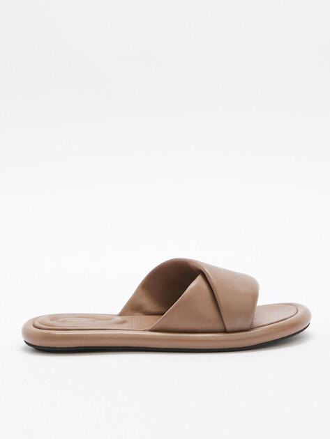 OFFICINE CREATIVE Flip-flops (upper and sole made of genuine leather)