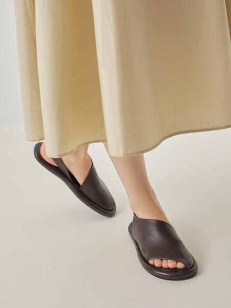 OFFICINE CREATIVE Sandals (upper and sole made of genuine leather)