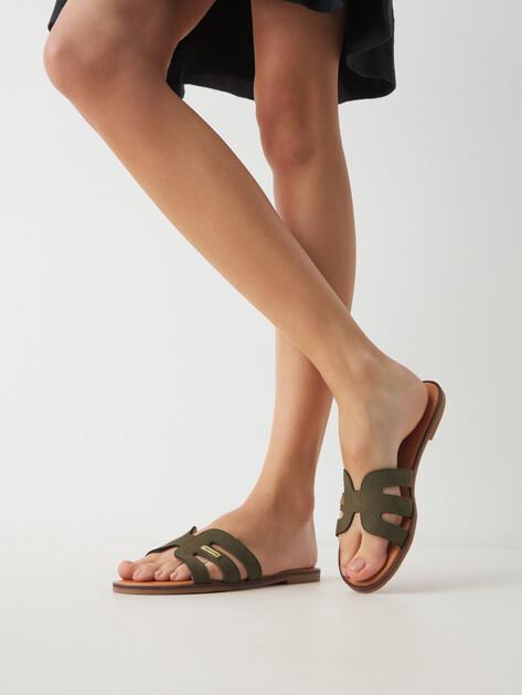 LES TROPEZIENNES Flip-flops (natural suede)