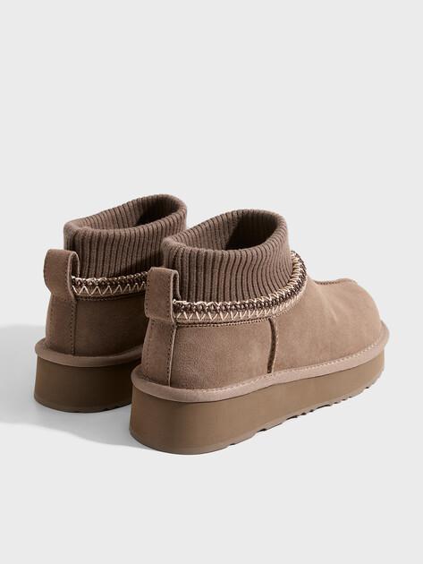TENDANCE UGG Boots (natural suede)