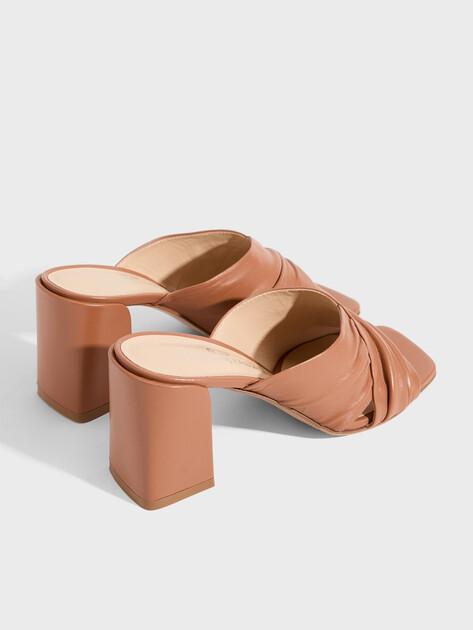 GIOVANNI FABIANI Mules (upper and sole made of genuine leather)
