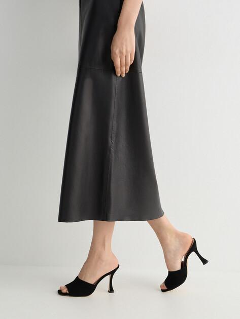 MAISON DAVID Mules (natural suede)