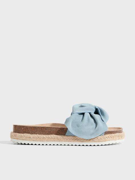 CREATIVO SPAIN Flip-flops (natural suede)