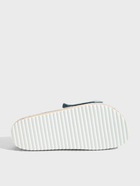 CREATIVO SPAIN Flip-flops (natural suede)