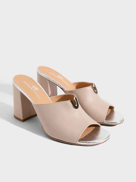 GIOVANNI FABIANI Mules (upper and sole made of genuine leather)